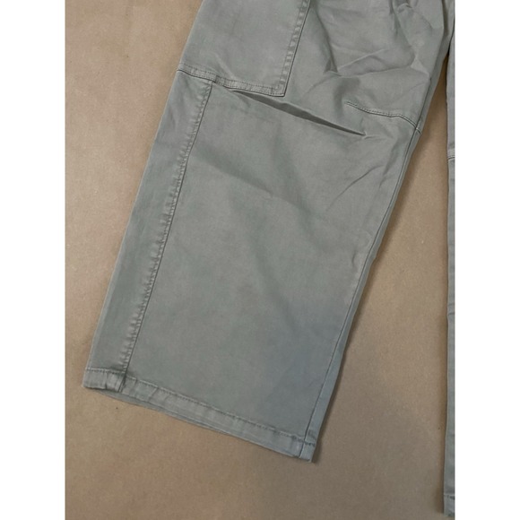Universal Thread ( 0 ) Olive Mid-Rise Barrel Leg Utility Cargo Pants Women - Picture 2 of 13